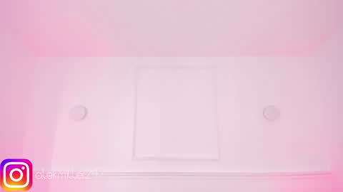 Snapshot of aleksandra_miller chatting on January 2025 12:10:01 PM Aleksandra online show from January 2025 12:10:01 PM