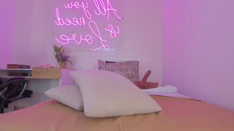 Snapshot of aleksandra_miller chatting on March 2025 03:35:01 PM Aleksandra online show from March 2025 03:35:01 PM