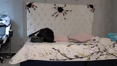 Snapshot of alektra_bryce chatting on October 2025 07:38:02 PM alektra_bryce online show from October 2025 07:38:02 PM