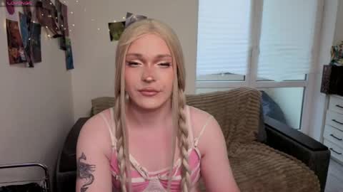 Snapshot of alena_dubai chatting on May 2026 06:00:02 AM ALENA INDEPENDENT MODEL online show from May 2026 06:00:02 AM