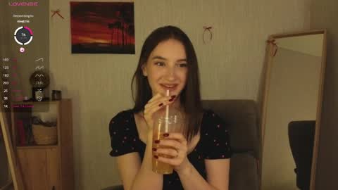 Alena online show from March 2026 01:25:01 PM