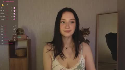 Alena online show from May 2026 02:36:02 PM