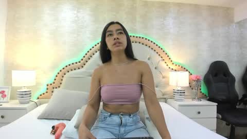 Snapshot of alenacoleman chatting on May 2026 12:12:02 PM ALENA online show from May 2026 12:12:02 PM