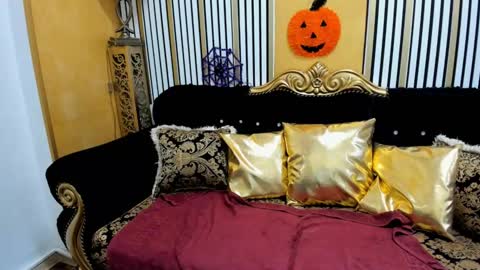 Snapshot of alenarios chatting on October 2025 07:56:01 AM alenarios online show from October 2025 07:56:01 AM