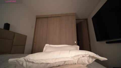 Ales online show from April 2026 04:20:02 AM