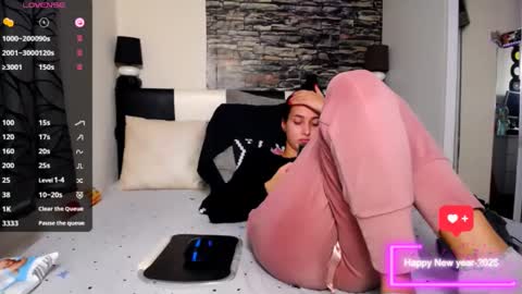 Snapshot of alesiasensual chatting on January 2025 08:51:02 AM AlesiaSensual online show from January 2025 08:51:02 AM