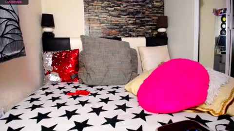 Snapshot of alesiasensual chatting on January 2025 11:50:01 AM AlesiaSensual online show from January 2025 11:50:01 AM