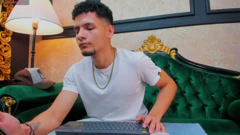 Alessandro King online show from February 2025 11:49:02 AM