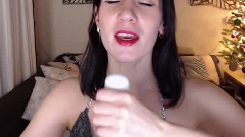 Sandra online show from December 2024 05:16:01 PM