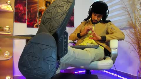 ALESSANDRO  WYE online show from December 2024 12:38:01 PM