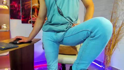 ALESSANDRO  WYE online show from January 2025 08:27:02 AM