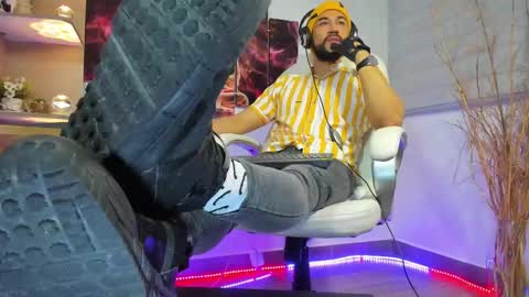 ALESSANDRO  WYE online show from February 2025 02:03:02 AM