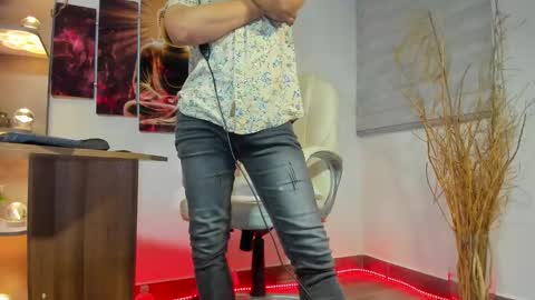 ALESSANDRO  WYE online show from February 2025 03:29:01 AM