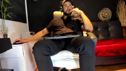 ALESSANDRO  WYE online show from October 2025 09:17:01 AM