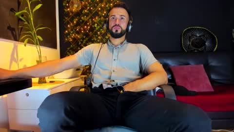 ALESSANDRO  WYE online show from February 2026 08:57:01 AM