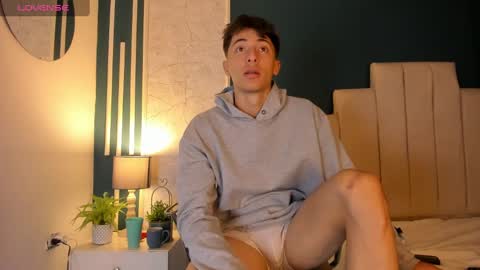 Snapshot of alessandro_dybala chatting on January 2025 03:33:01 PM Alessandro Dybala online show from January 2025 03:33:01 PM