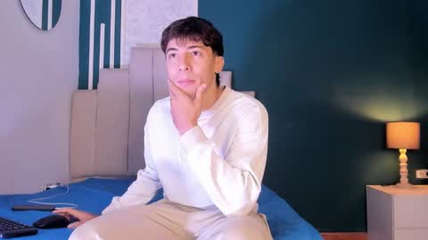 Snapshot of alessandro_dybala chatting on November 2025 12:05:02 PM Alessandro Dybala online show from November 2025 12:05:02 PM