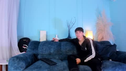 Snapshot of alessandro_dybala chatting on November 2025 01:17:02 PM Alessandro Dybala online show from November 2025 01:17:02 PM