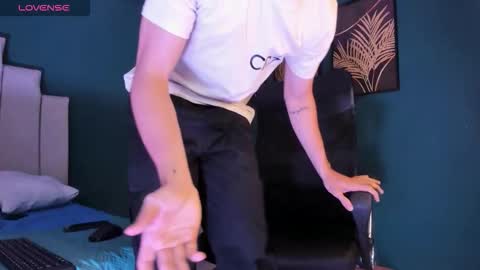 Snapshot of alessandro_dybala chatting on November 2025 12:27:01 PM Alessandro Dybala online show from November 2025 12:27:01 PM