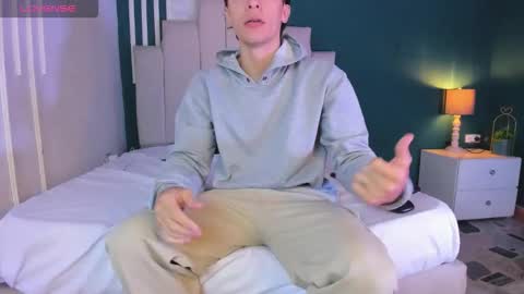 Snapshot of alessandro_dybala chatting on November 2025 12:27:02 PM Alessandro Dybala online show from November 2025 12:27:02 PM