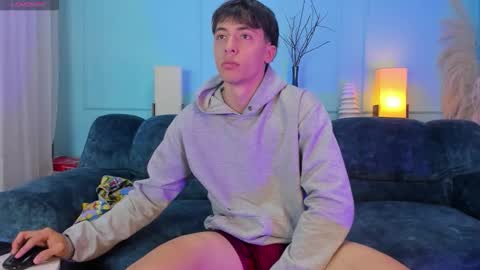 Snapshot of alessandro_dybala chatting on November 2025 01:25:02 PM Alessandro Dybala online show from November 2025 01:25:02 PM