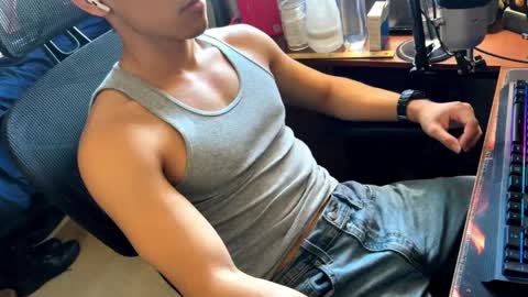 Alessandro online show from March 2026 11:46:01 PM