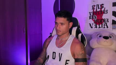 Snapshot of alessandro_vanni chatting on July 2026 03:19:01 AM Alessandro Vanni online show from July 2026 03:19:01 AM