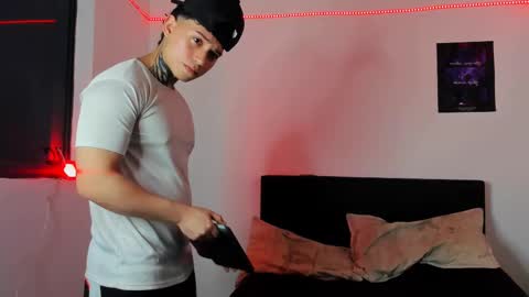 Alessandro online show from February 2025 03:07:01 AM