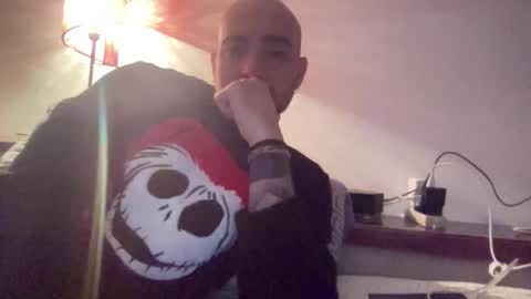 alessandromori91 online show from December 2025 07:03:01 AM