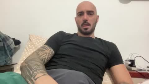 alessandromori91 online show from January 2026 09:51:01 PM