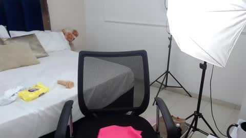 ALESSIA online show from February 2025 09:41:02 PM