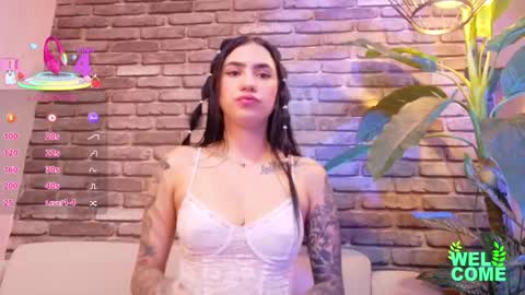 Sara online show from October 2025 07:56:02 PM