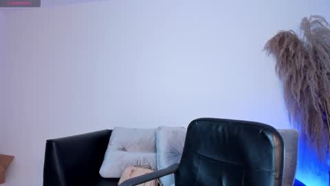 Alessia  Everyday From 0530 to 1430 Col Time online show from December 2025 11:48:01 AM