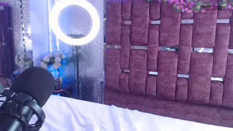 Alessia online show from January 2025 08:46:01 PM