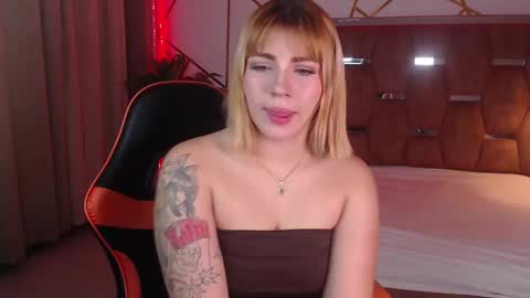 Alessia online show from September 2025 04:02:02 AM