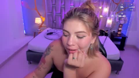 Alessia online show from November 2025 04:44:02 AM