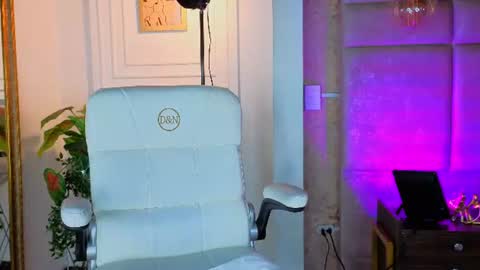 Alessia online show from July 2026 10:07:02 AM