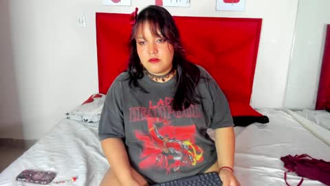 AleSweett online show from March 2026 01:22:01 PM