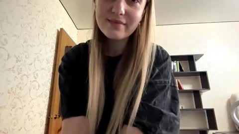 Snapshot of alethapalmerino chatting on December 2025 06:39:02 AM April online show from December 2025 06:39:02 AM