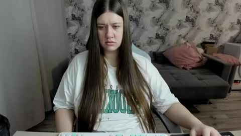 Aletta Oushen online show from February 2026 12:00:01 PM