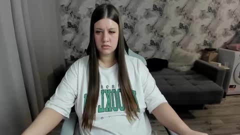 Aletta Oushen online show from February 2026 01:01:02 PM