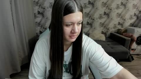 Aletta Oushen online show from April 2026 02:03:02 PM