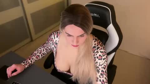 Leyla Leg online show from December 2024 10:59:02 PM