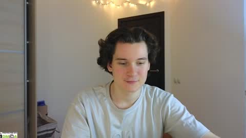 FAVORITE online show from February 2025 03:11:01 AM