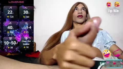 Snapshot of alex_charol chatting on June 2026 06:35:02 PM charol online show from June 2026 06:35:02 PM