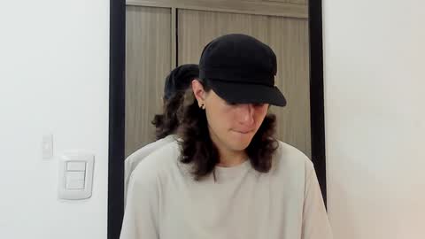 alex_connorr online show from February 2025 05:14:01 PM