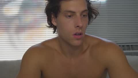 Alex Stone online show from October 2025 07:10:02 PM