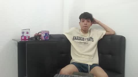 Snapshot of alex_it0 chatting on May 2026 01:50:02 PM alex_it0 online show from May 2026 01:50:02 PM