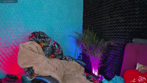 Alex Leyrer  online show from April 2026 12:46:02 AM