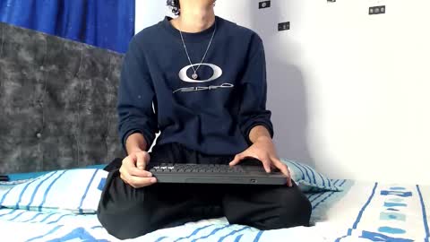 alex_mark_ online show from April 2026 06:42:01 PM